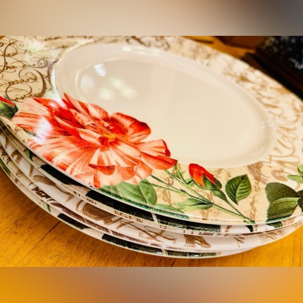 Beautiful Royal Stafford plates 6 pieces